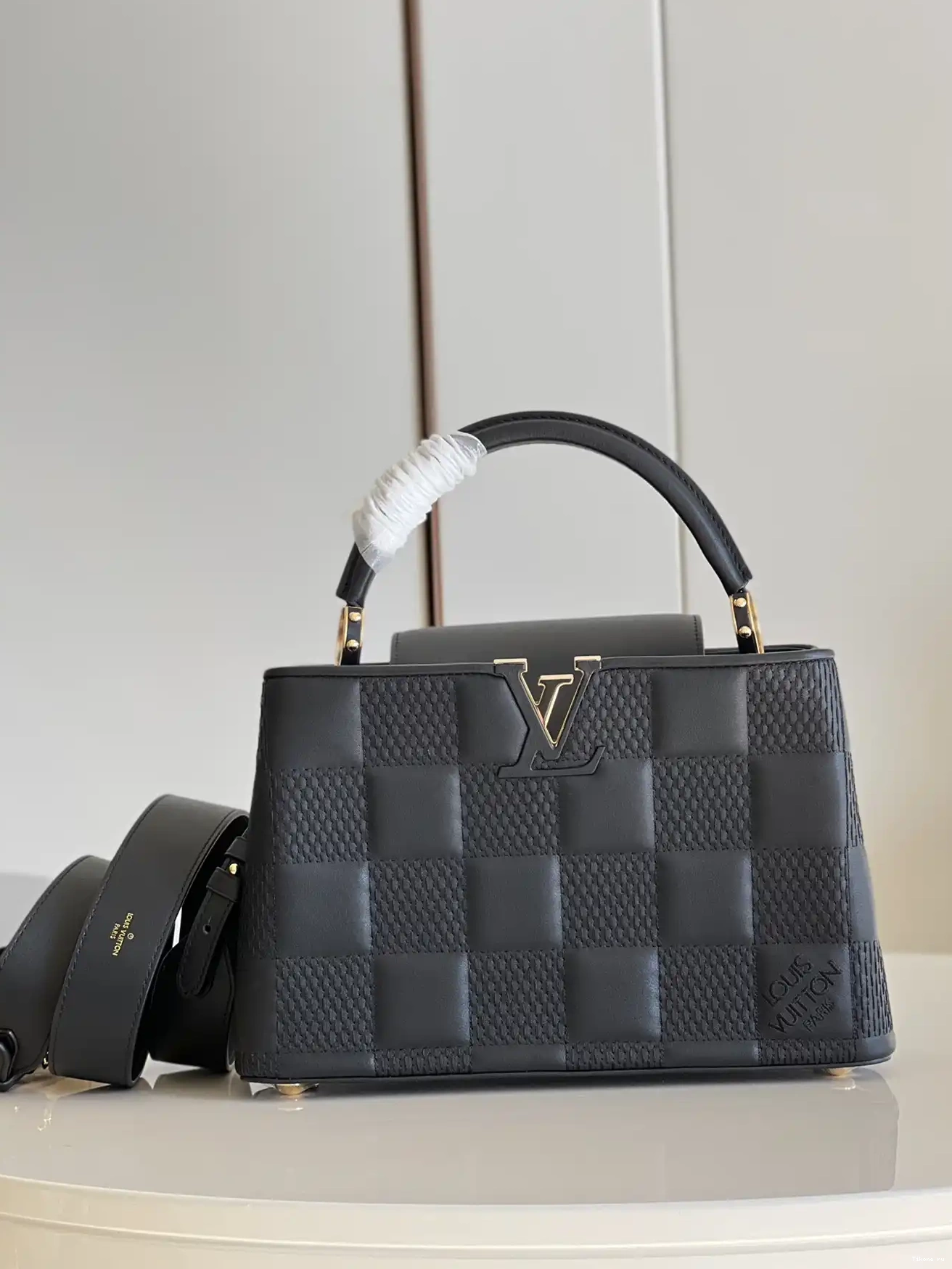 Affordable VUITTON MM LOUIS CAPUCINES 0520